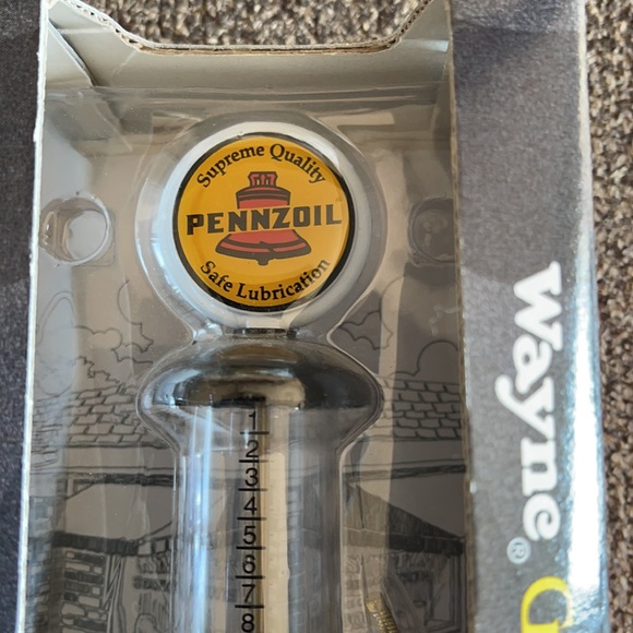 Gearbox Wayne Gas Pump Replica Collectible Toy - Picture 7 of 9